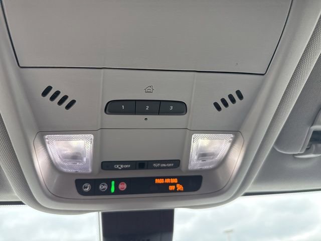 Used 2023 GMC Terrain SLT w/ LPO, Floor Liner Package FWD image 34