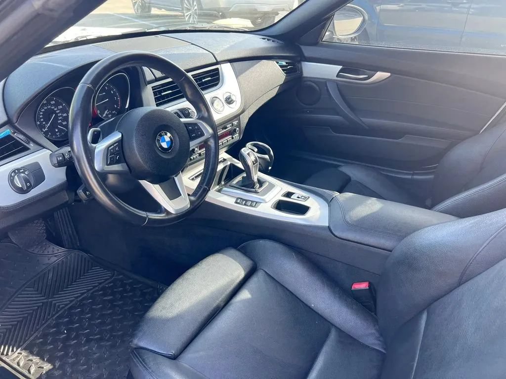 Used 2012 BMW Z4 sDrive35i w/ Sport Pkg RWD image 7