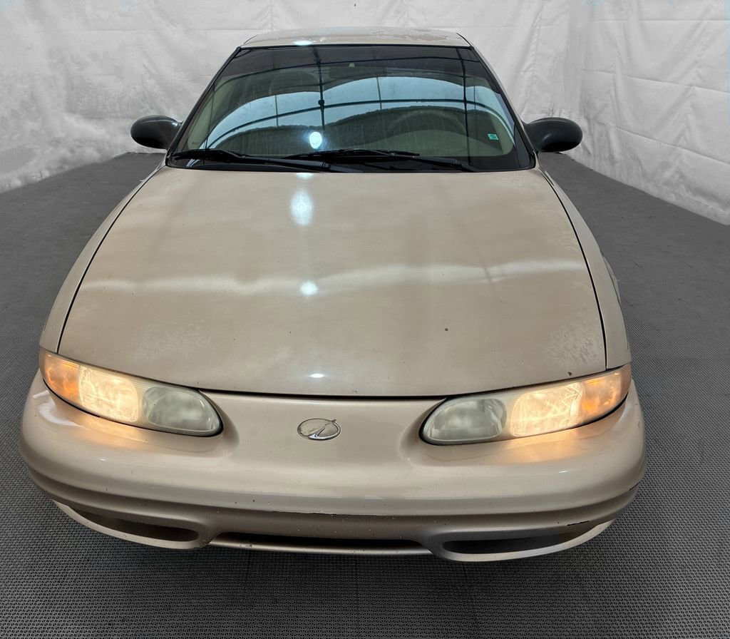 Used 2004 Oldsmobile Alero GL FWD video 2