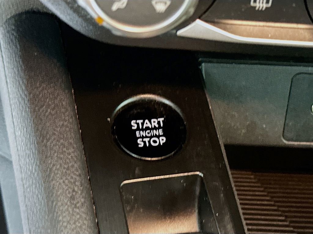 Certified 2025 Nissan Kicks S image 20