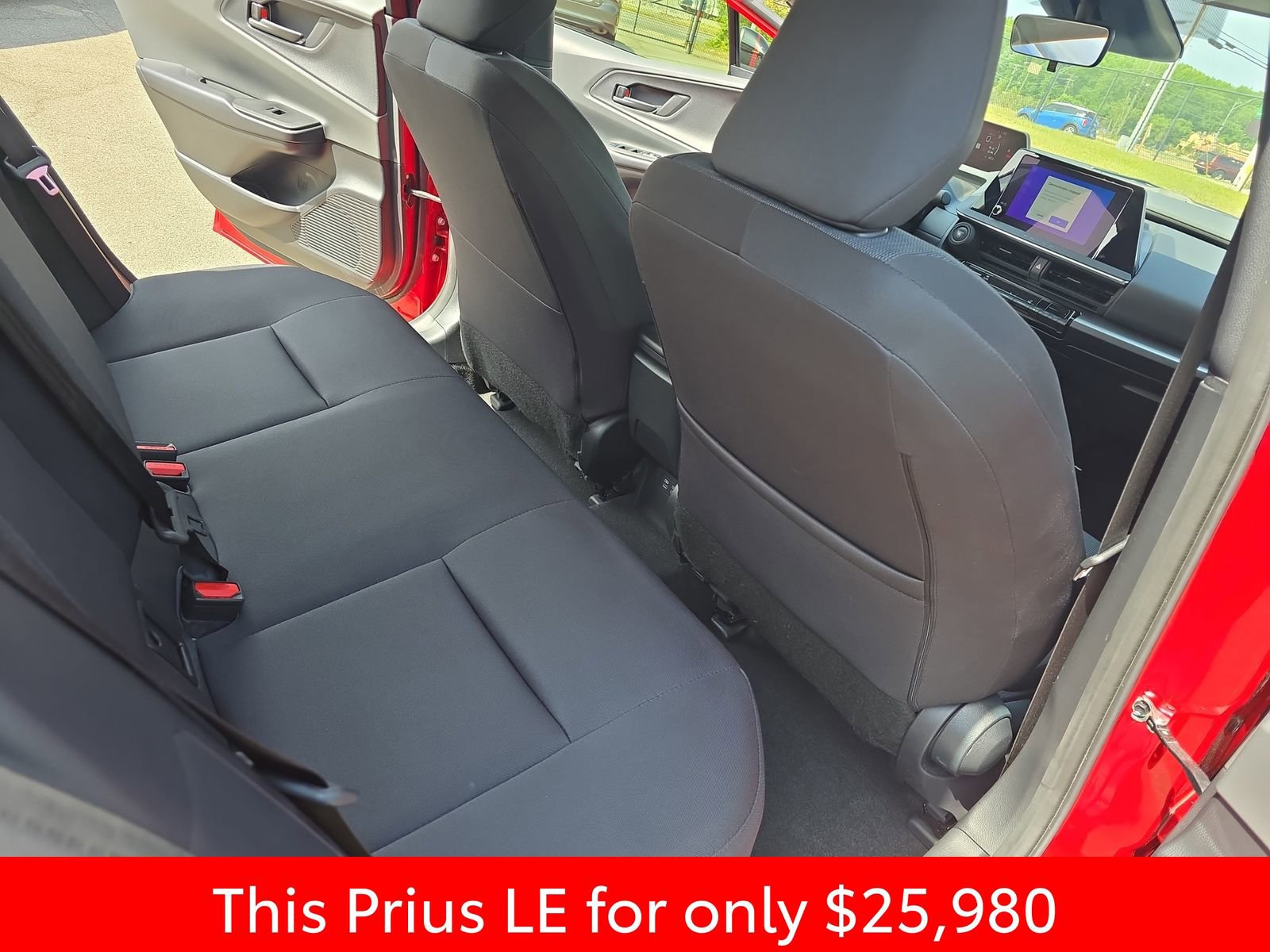 Used 2024 Toyota Prius LE FWD image 17