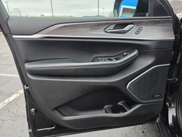 Used 2021 Jeep Grand Cherokee L Limited image 32