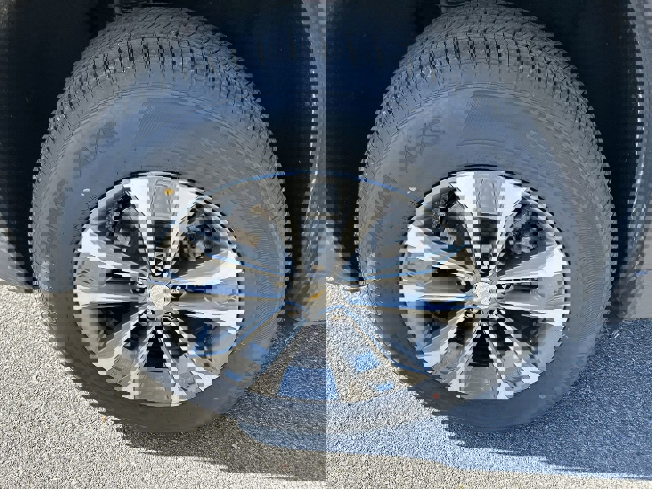 Used 2026 Chevrolet Equinox LT w/ Convenience Package II AWD/4WD image 9