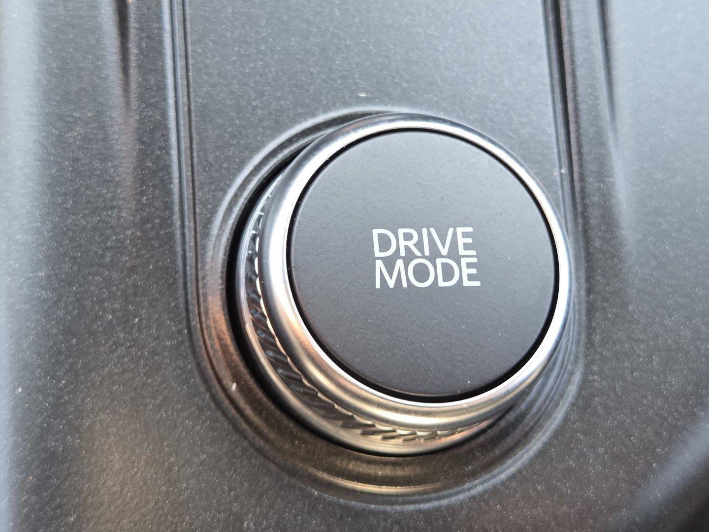 Used 2025 Ford Explorer ST-Line AWD/4WD image 29