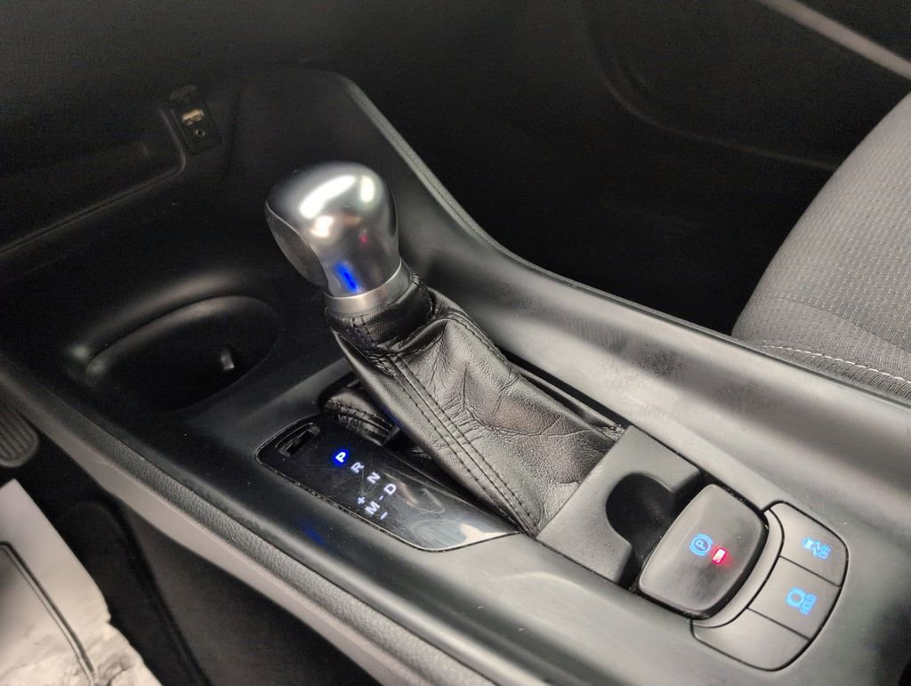 Used 2018 Toyota C-HR XLE FWD image 28