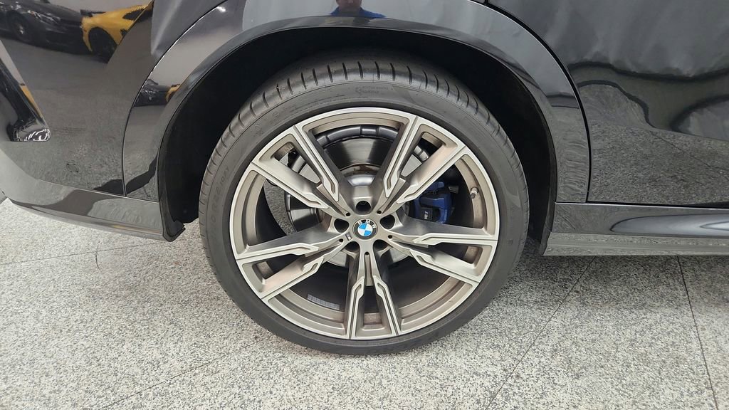Used 2021 BMW X6 M50i w/ Executive Package AWD/4WD image 25