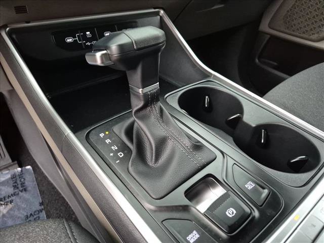 Used 2026 Kia Carnival LX FWD image 17