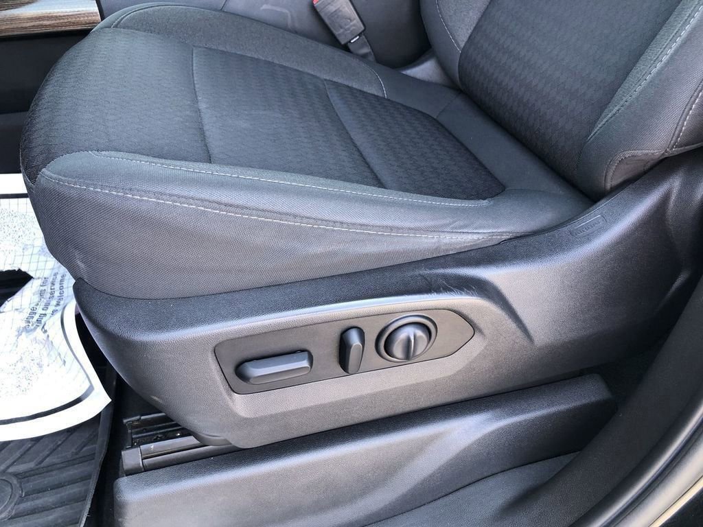 Used 2021 Chevrolet Silverado 1500 LT Trail Boss w/ Bed Protection Package AWD/4WD image 22