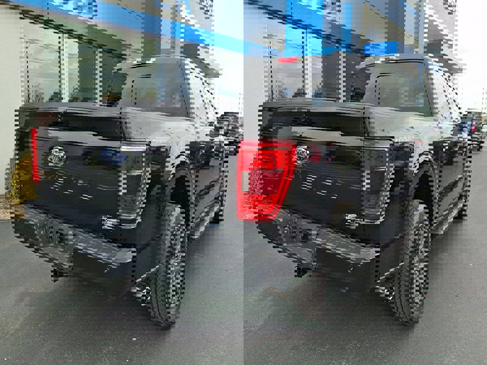 Used 2023 Ford F150 XLT w/ Equipment Group 302A High image 6