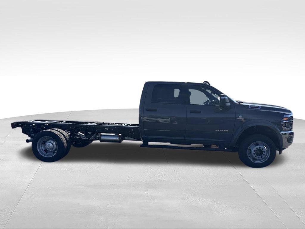 New 2026 RAM 5500 4x4 Crew Cab video 2