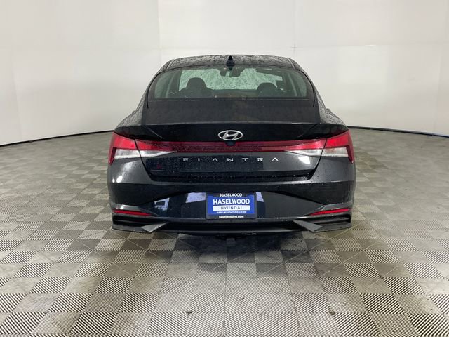 Certified 2021 Hyundai Elantra SEL image 22