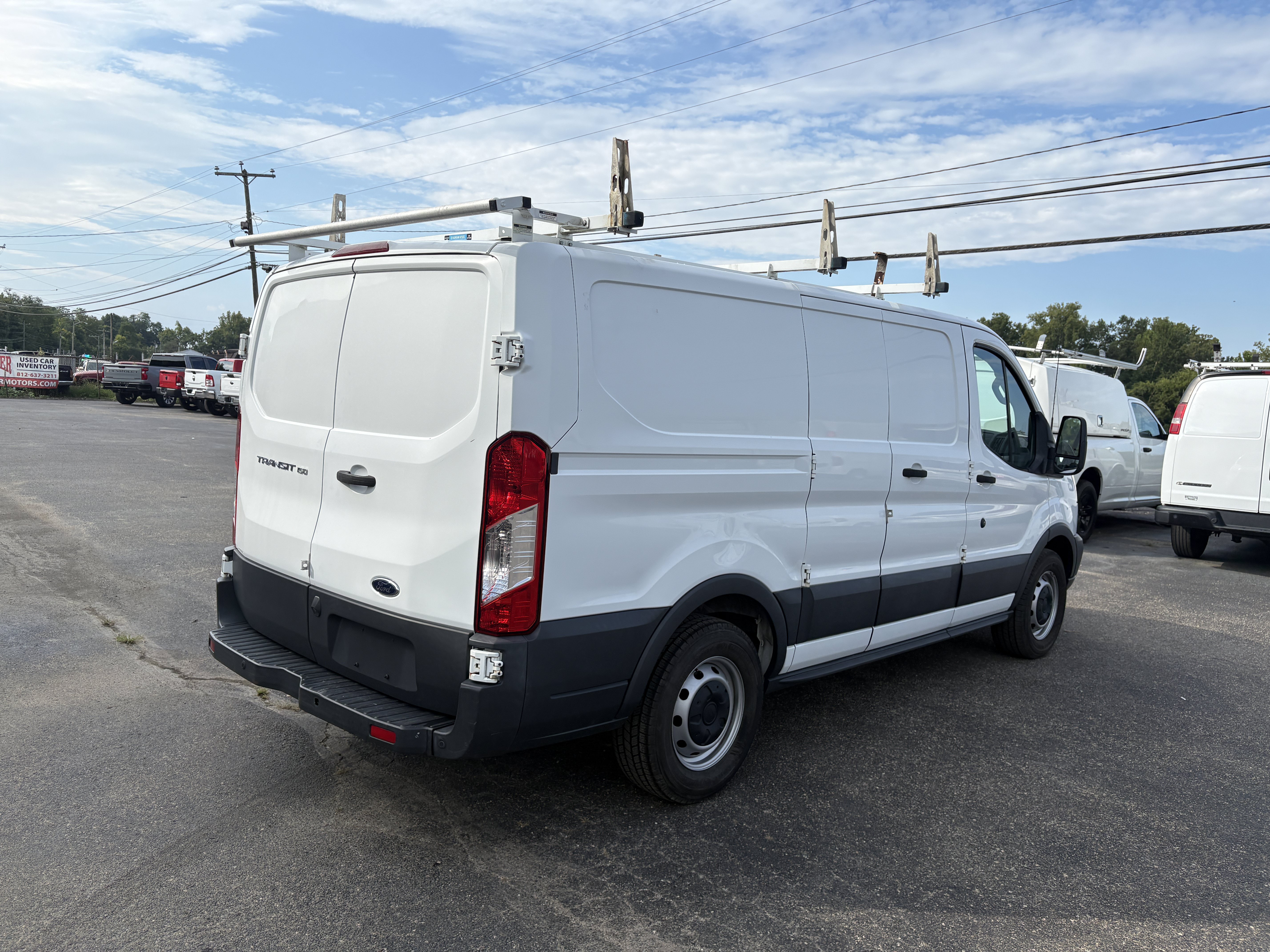 Used 2017 Ford Transit 150 130 Low Roof RWD image 4