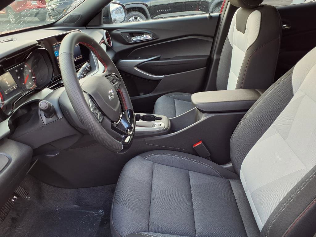 New 2025 Chevrolet Trax RS w/ Driver Confidence Package image 11