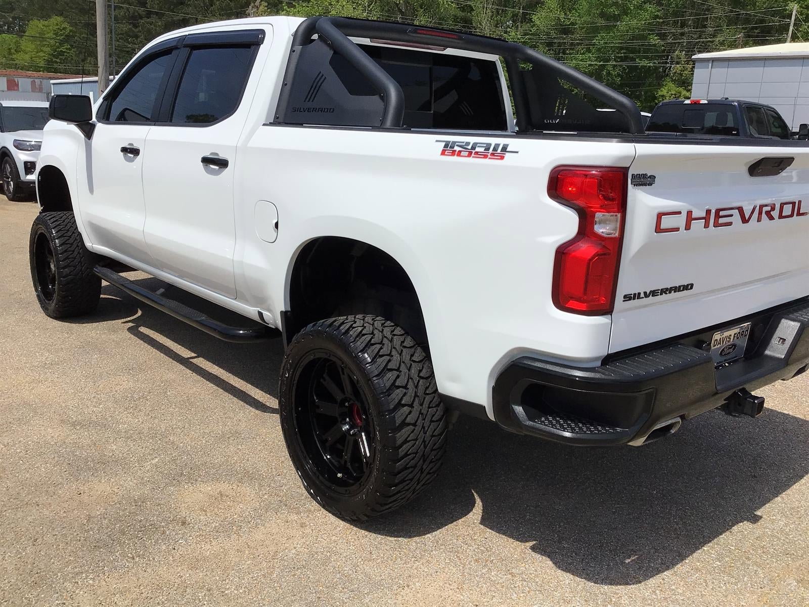 Used 2021 Chevrolet Silverado 1500 LT Trail Boss w/ Convenience Package II AWD/4WD image 11