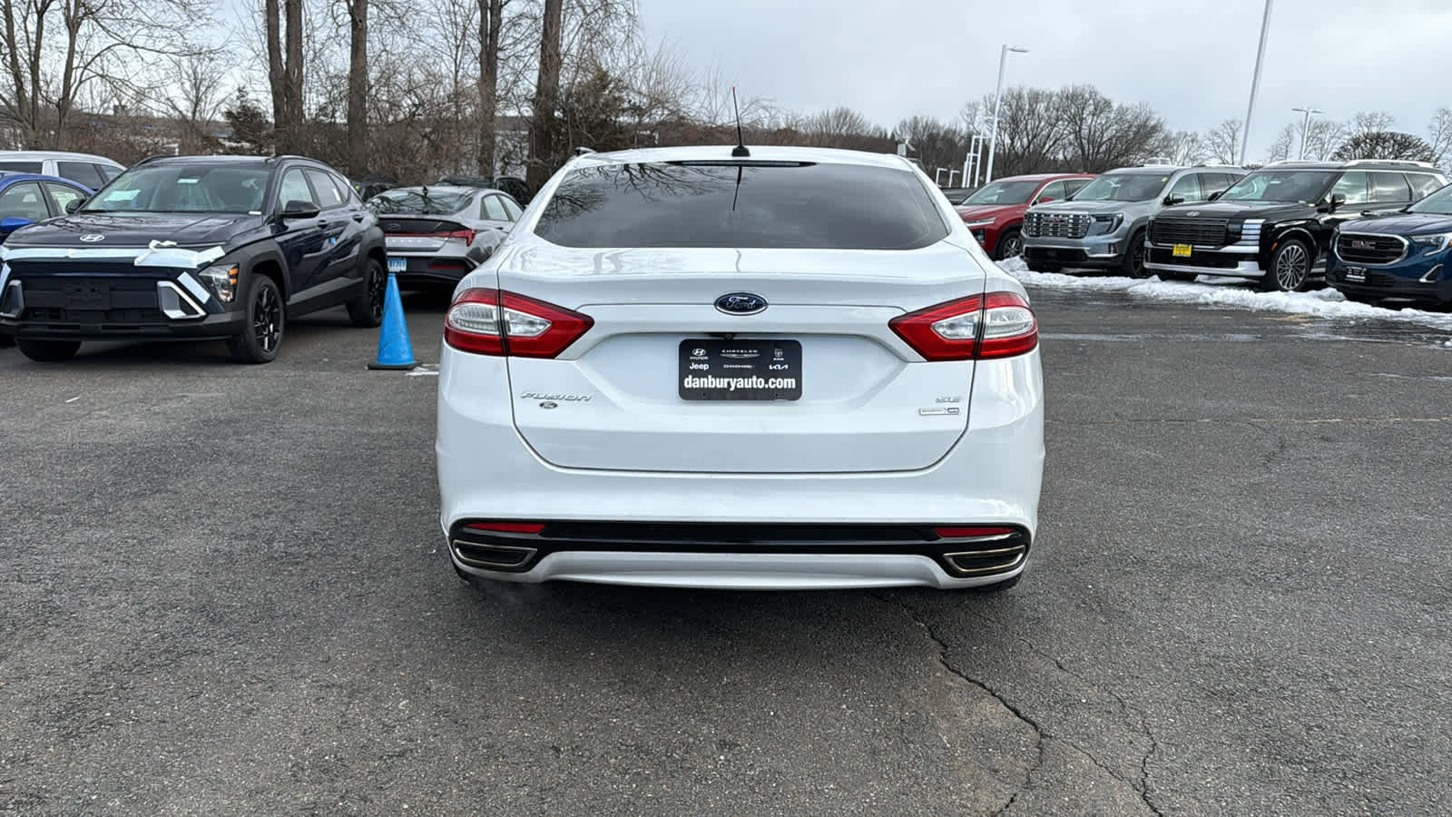 Used 2015 Ford Fusion SE w/ Equipment Group 202A image 4