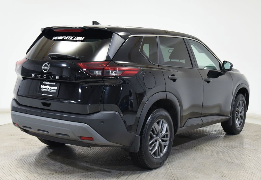 Used 2022 Nissan Rogue S image 11