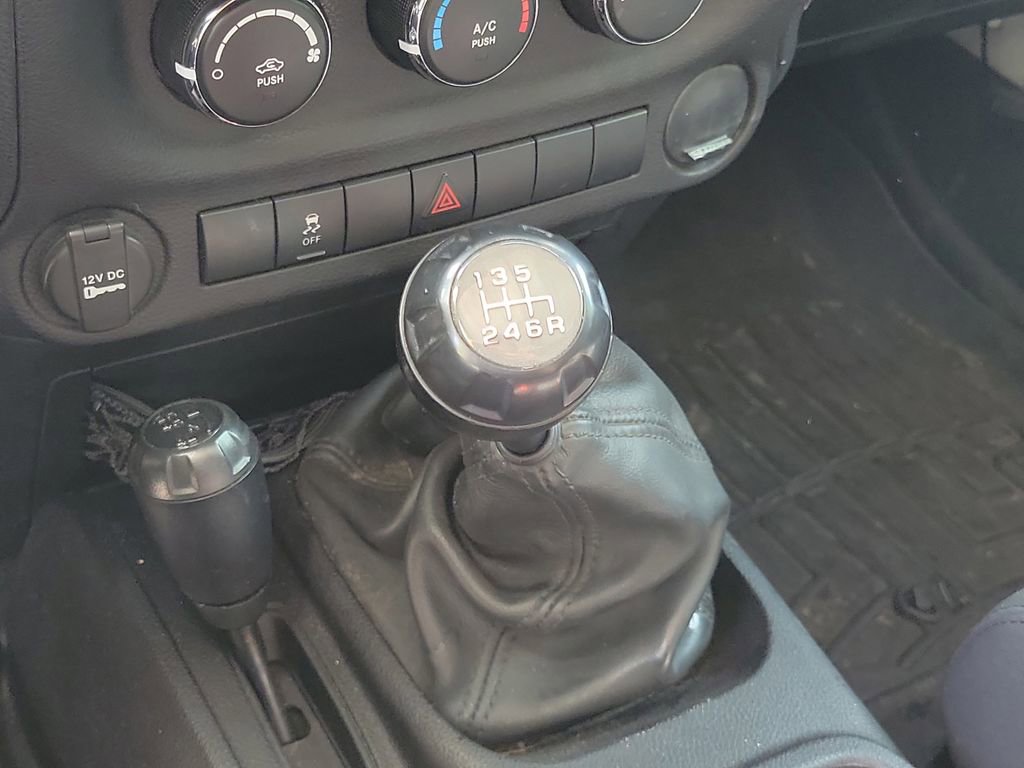 Used 2012 Jeep Wrangler Sport image 31