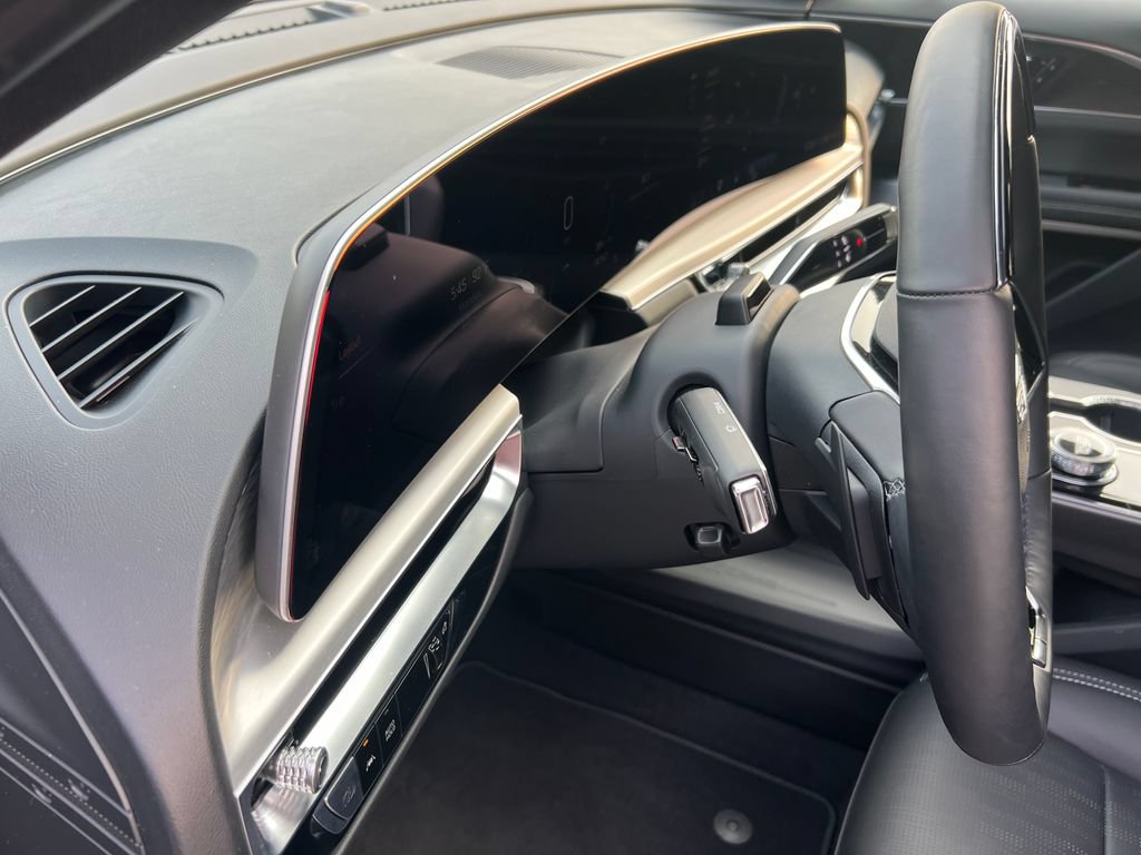 New 2026 Cadillac Lyriq Premium Luxury RWD image 21