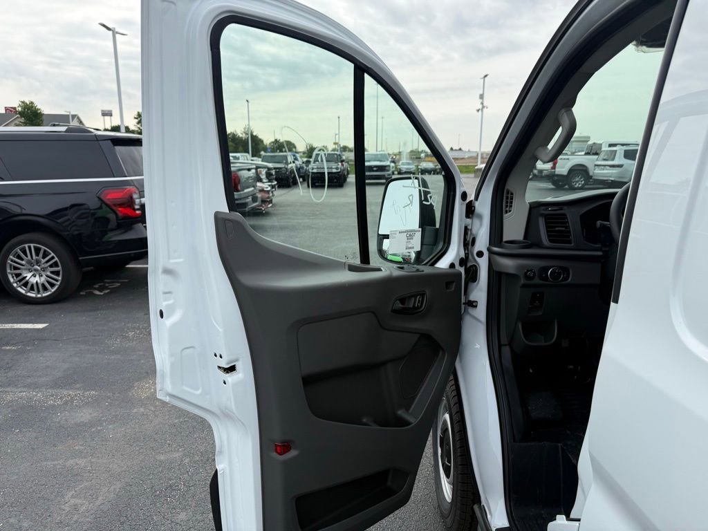 New 2026 Ford Transit 250 Low Roof w/ Load Area Protection Package RWD image 10