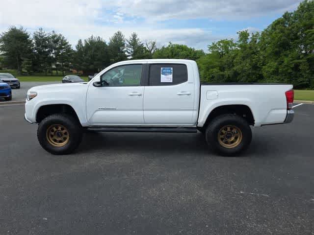 Used 2017 Toyota Tacoma SR5 w/ Tow Package AWD/4WD image 11