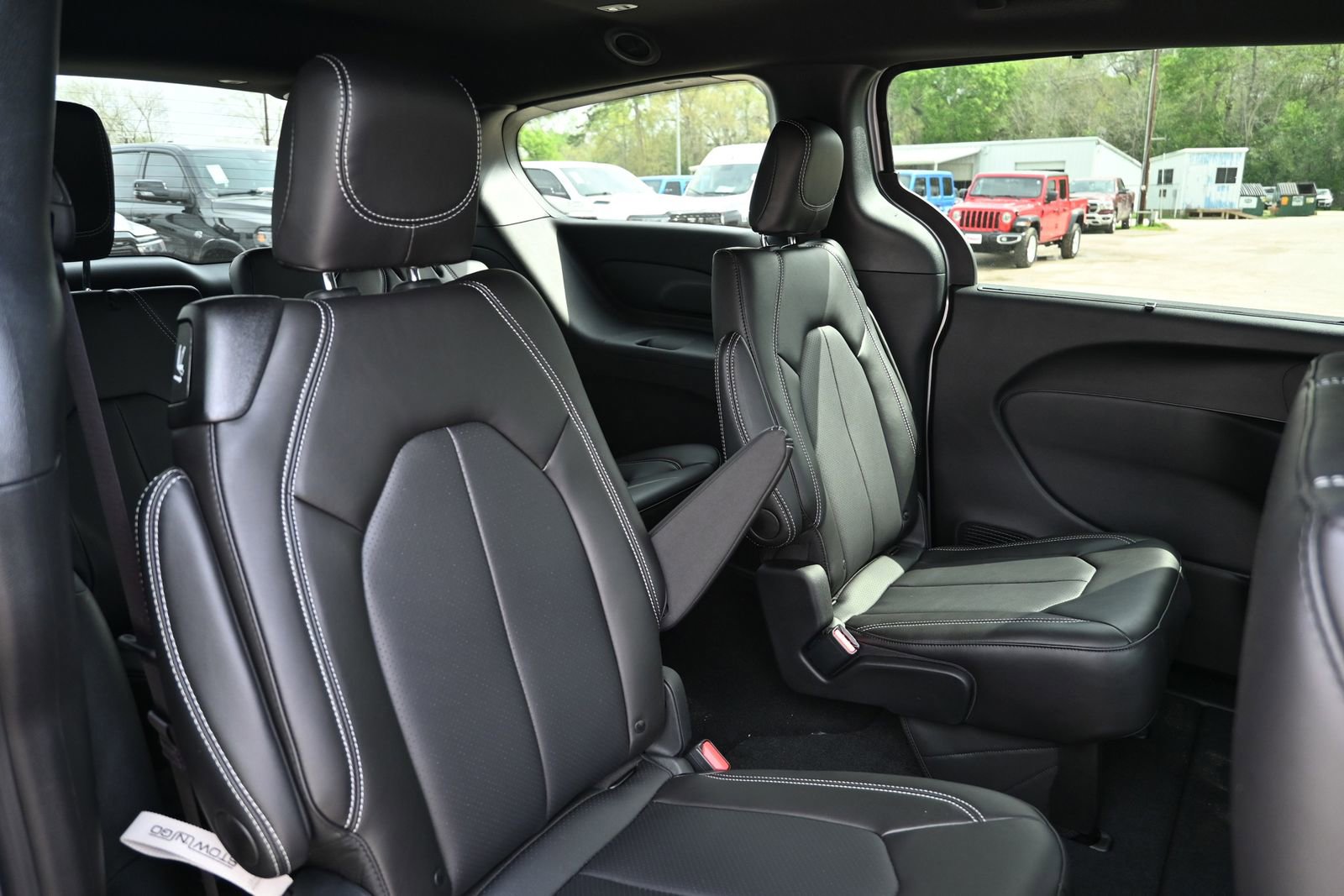 New 2026 Chrysler Pacifica Select image 23