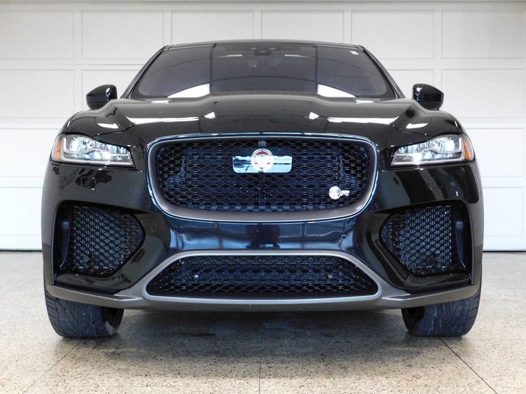Used 2020 Jaguar F-PACE SVR AWD/4WD image 2