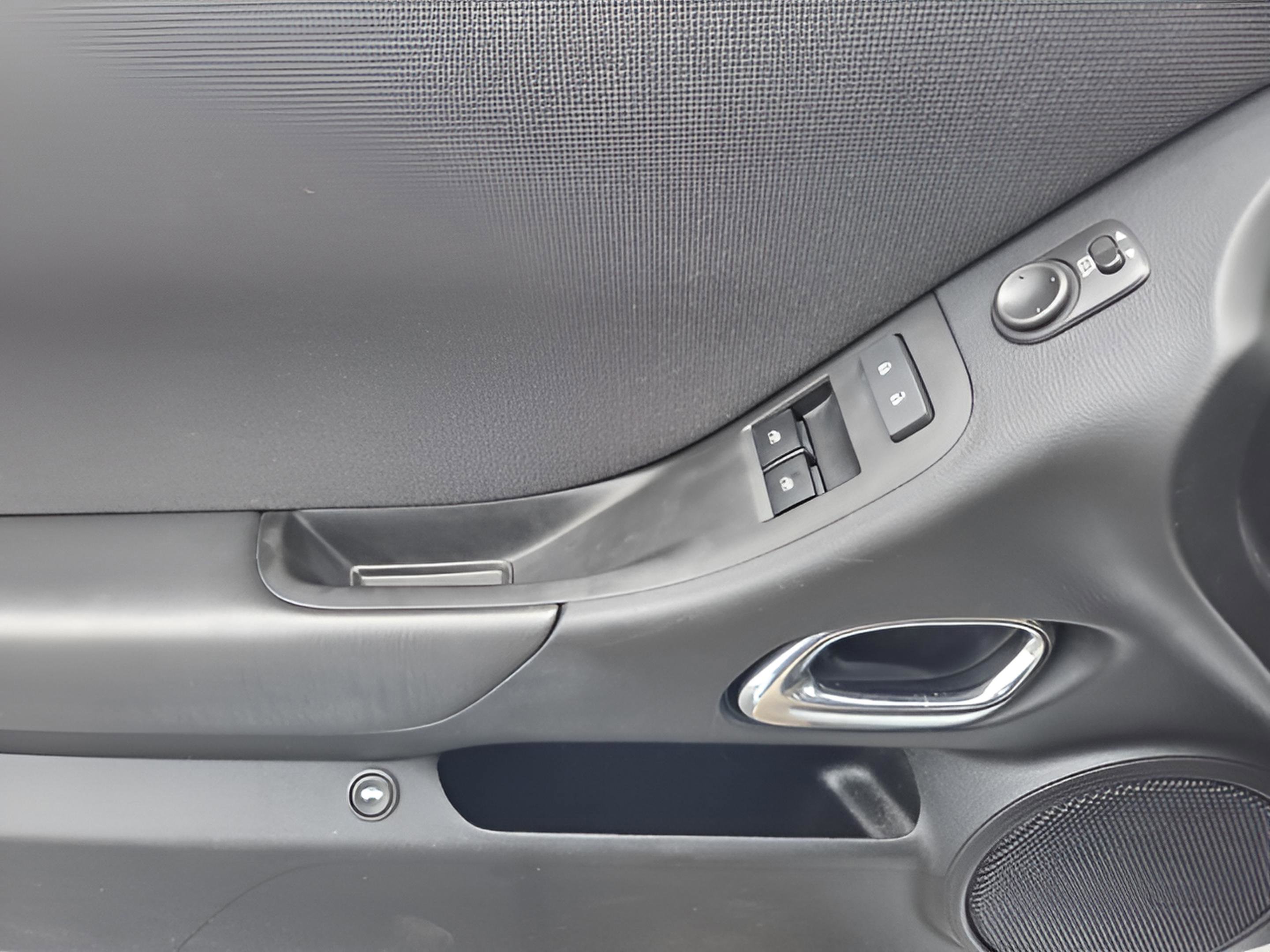 Used 2015 Chevrolet Camaro LT w/ 1LT Preferred Package image 23