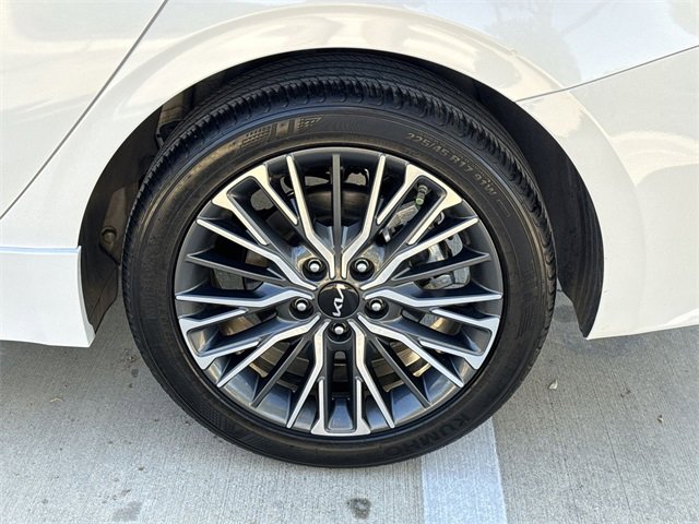 Used 2024 Kia Forte GT-Line image 11