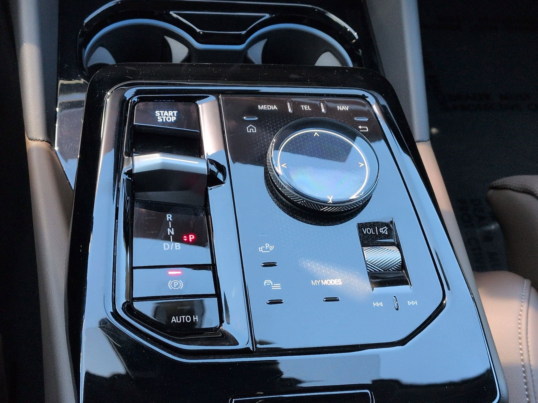 Used 2025 BMW i5 M60 w/ Premium Package image 26