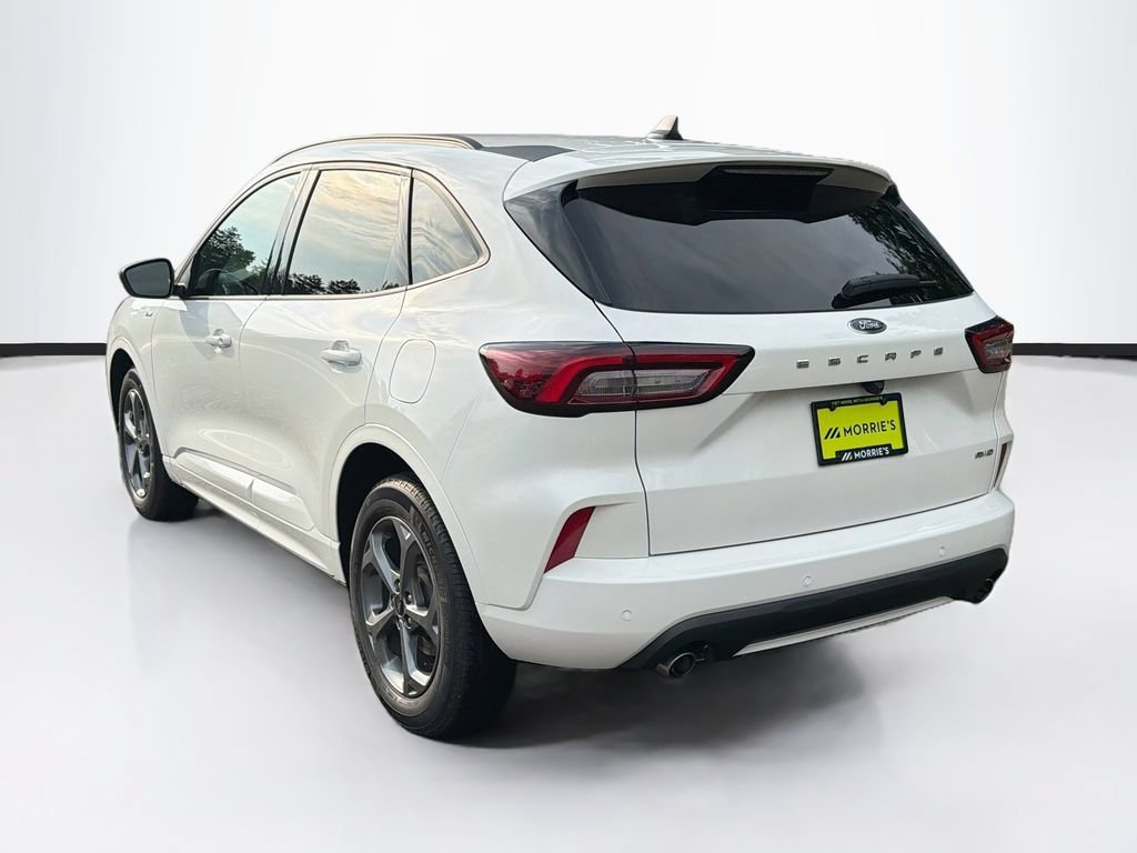 Used 2023 Ford Escape ST-Line w/ Tech Pack #1 AWD/4WD image 7