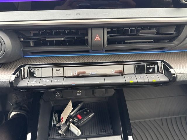 Certified 2026 Toyota Prius XLE AWD/4WD image 31