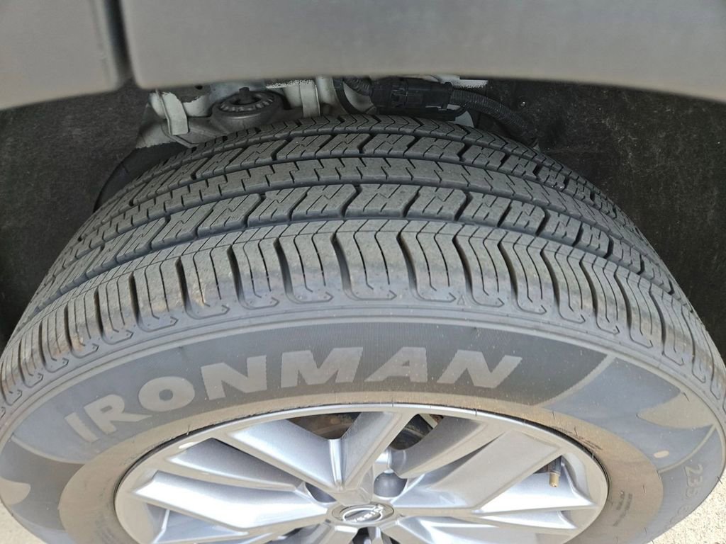 Used 2023 Nissan Rogue S AWD/4WD image 26