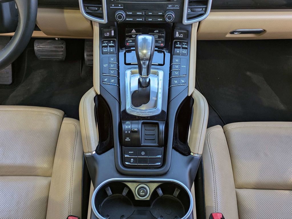 Used 2018 Porsche Cayenne image 21