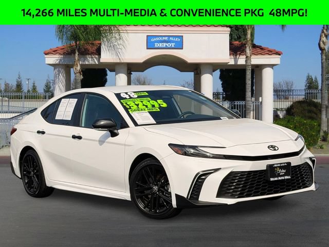 Used 2025 Toyota Camry SE FWD video 1