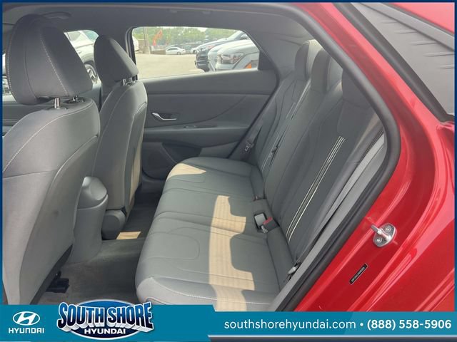 Certified 2022 Hyundai Elantra SEL w/ Convenience Package FWD image 13