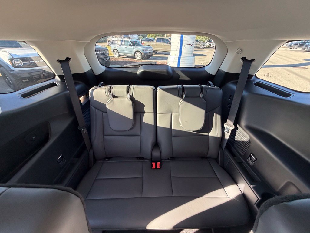 New 2026 Ford Explorer Active w/ Active Comfort Package AWD/4WD image 18