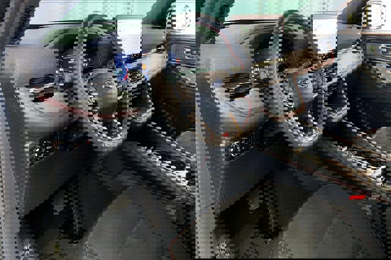 Used 2025 Ford Explorer ST w/ Sun And Sound Package image 14