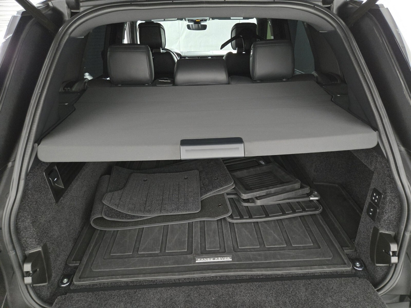 Used 2021 Land Rover Range Rover Westminster Edition image 17