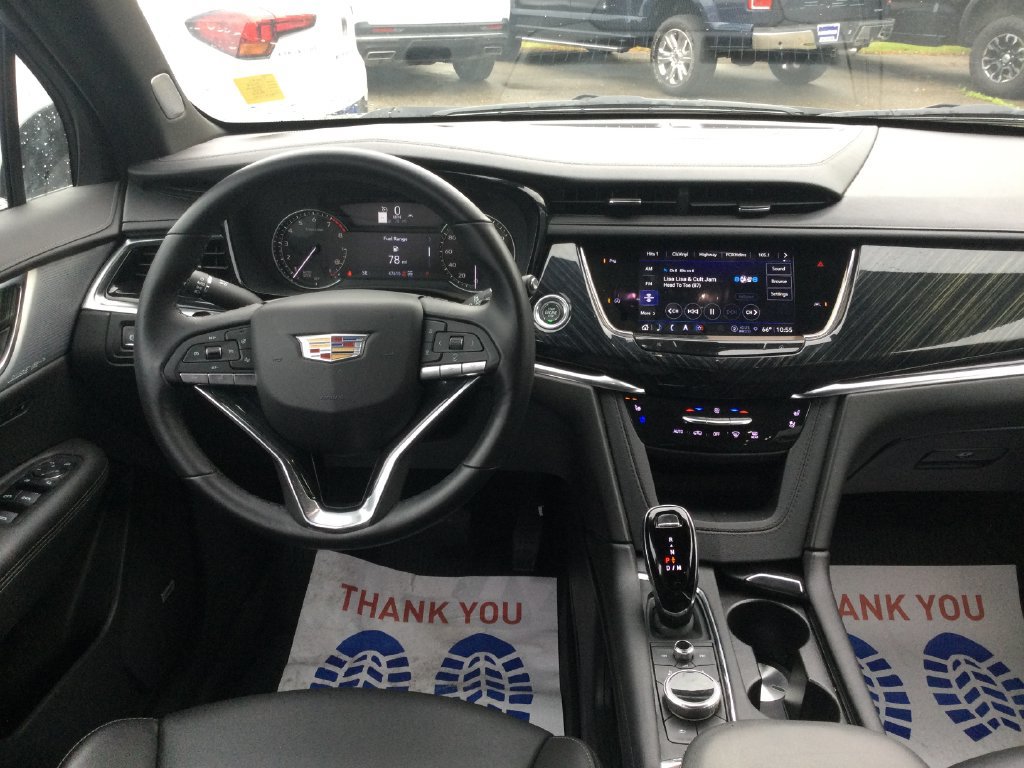 Used 2024 Cadillac XT6 Premium Luxury w/ LPO, Floor Liner Package AWD/4WD image 15