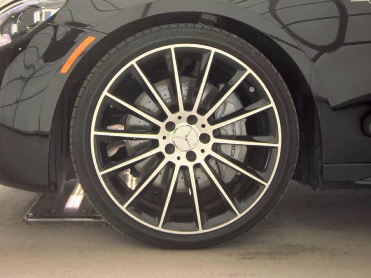 Used 2022 Mercedes-Benz E 53 AMG 4MATIC Sedan w/ Driver Assistance Package image 19