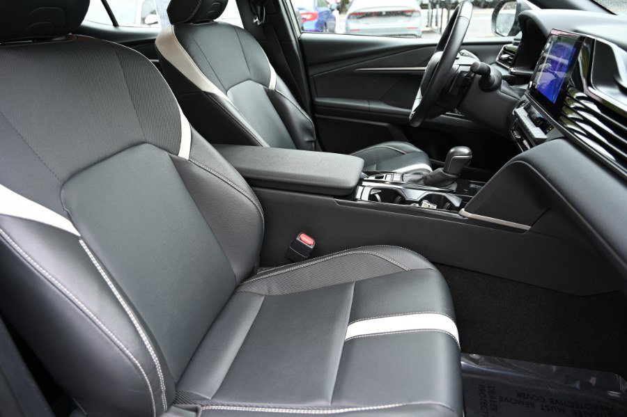 Used 2025 Toyota Camry SE image 16