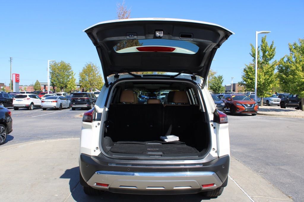 Used 2021 Nissan Rogue Platinum image 10