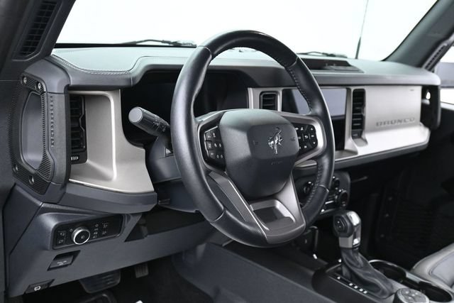 Certified 2025 Ford Bronco Outer Banks AWD/4WD image 16