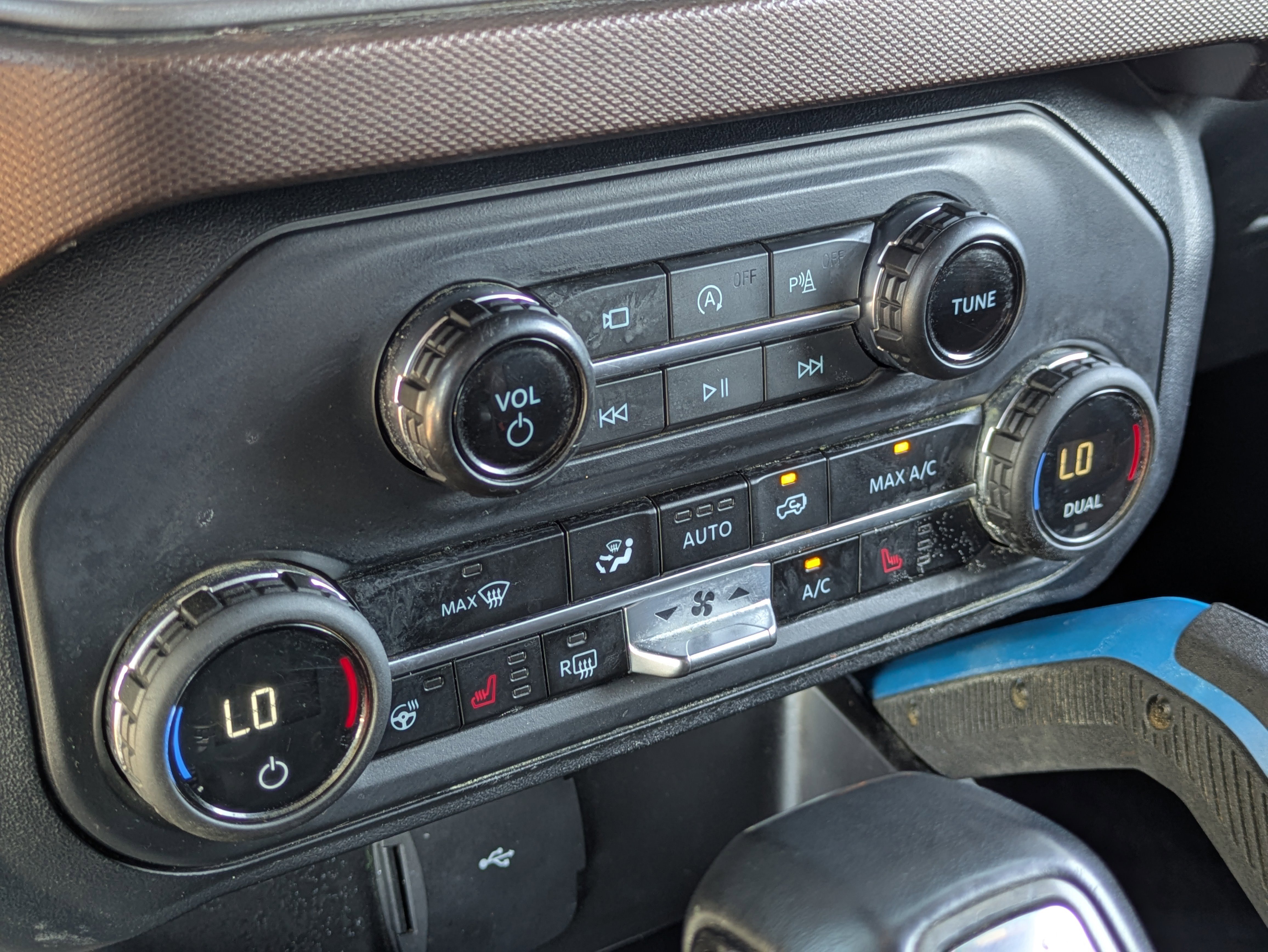 Used 2023 Ford Bronco Outer Banks image 24