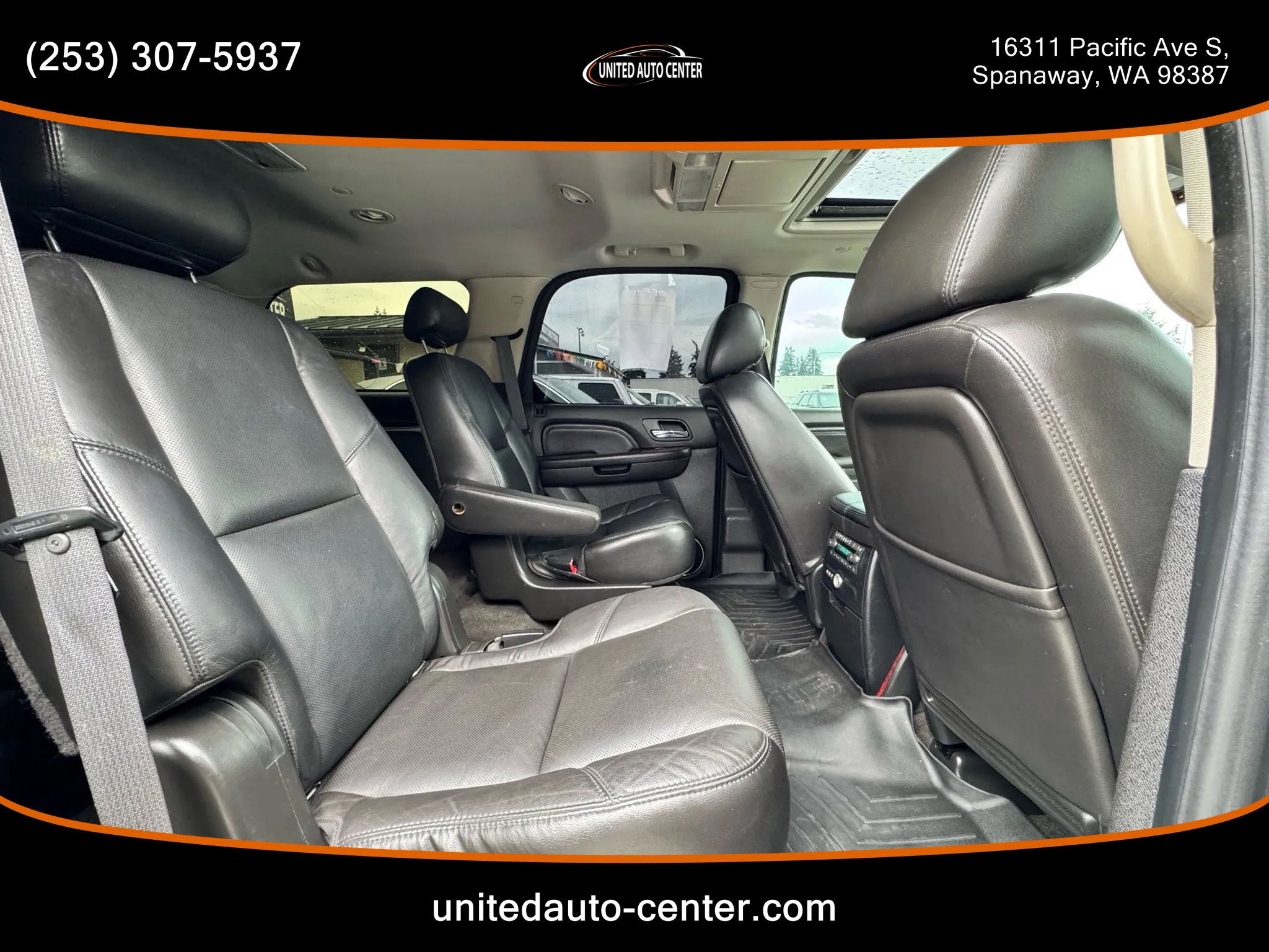 Used 2010 Cadillac Escalade Premium image 10