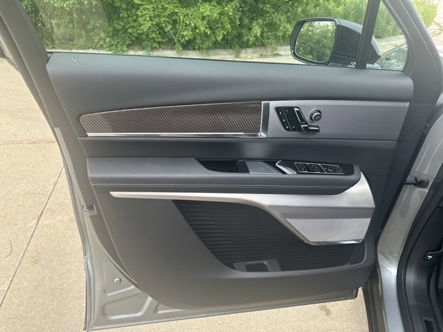 New 2026 Cadillac Vistiq Sport w/ LPO, Floor Liner Package image 10