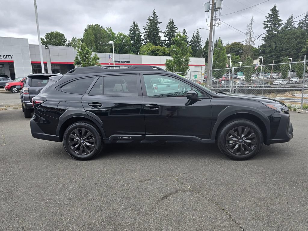 Used 2025 Subaru Outback Onyx Edition AWD/4WD image 8
