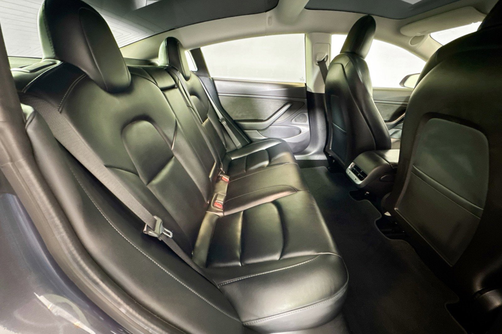 Used 2020 Tesla Model 3 Performance image 24