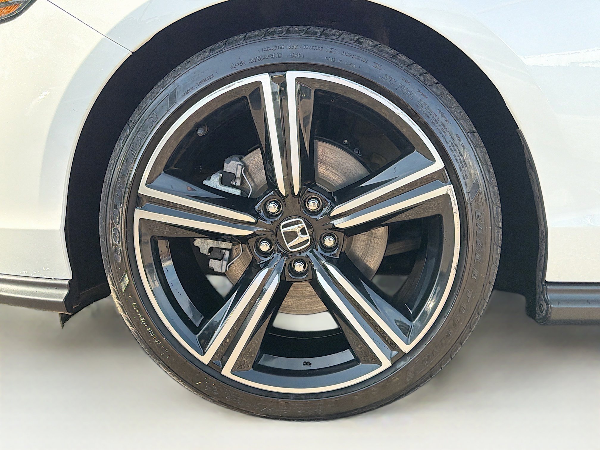 Used 2024 Honda Accord Sport image 39