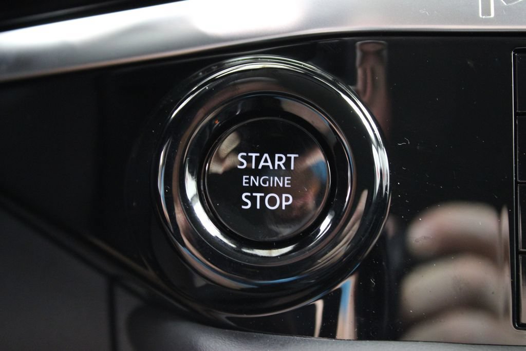 Used 2026 Nissan Pathfinder SV FWD image 12